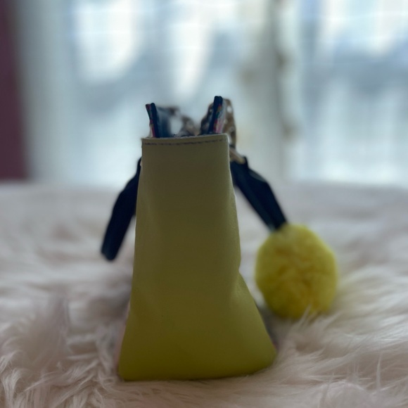 Betsey Johnson Blue, White, Yellow & Pink Tropical Purse w/ Removable Straps - Picture 10 of 16